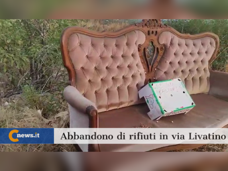Immagine articolo: (VIDEO) Il lettore scrive: "Vergognoso abbandono di rifiuti in via Livatino" Immagine articolo: (VIDEO) Il lettore scrive: "Vergognoso abbandono di rifiuti in via Livatino"