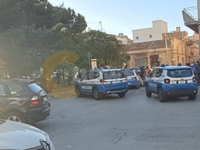Immagine articolo: Il furto ai danni di un extracomunitario, poi la rissa in Piazza Dante. Ecco la ricostruzione dei fatti Immagine articolo: Il furto ai danni di un extracomunitario, poi la rissa in Piazza Dante. Ecco la ricostruzione dei fatti