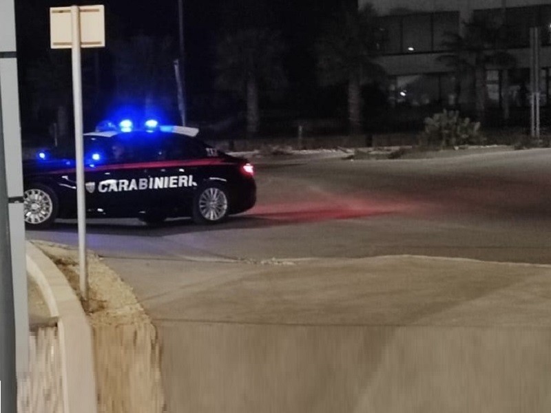 Immagine articolo: Rissa nella notte, diciannovenne ferito. Intervenuti Carabinieri e sanitari del 118 Immagine articolo: Rissa nella notte, diciannovenne ferito. Intervenuti Carabinieri e sanitari del 118