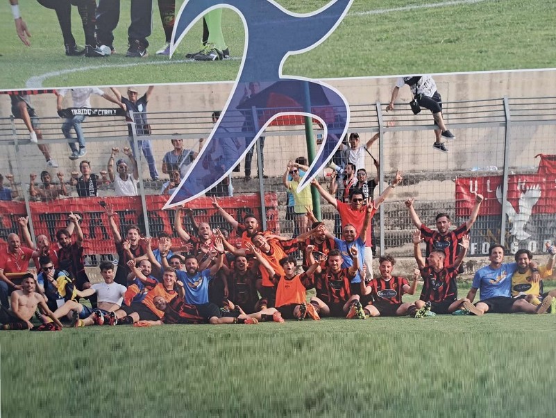 Immagine articolo: Sopralluogo allo stadio: la nuova Folgore e la Castelvetrano Selinunte attendono l'assegnazione dell'impianto. 9 anni fa la vittoria dei playoff a Cervinara Immagine articolo: Sopralluogo allo stadio: la nuova Folgore e la Castelvetrano Selinunte attendono l'assegnazione dell'impianto. 9 anni fa la vittoria dei playoff a Cervinara