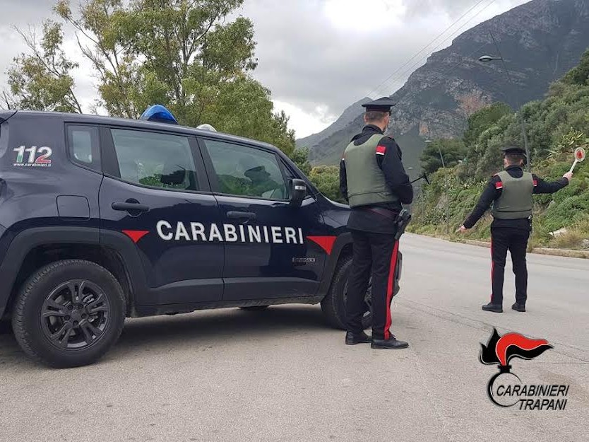 Immagine articolo: Sorpreso a rubare alcolici da un ristorante, carabinieri arrestano 25enne Immagine articolo: Sorpreso a rubare alcolici da un ristorante, carabinieri arrestano 25enne