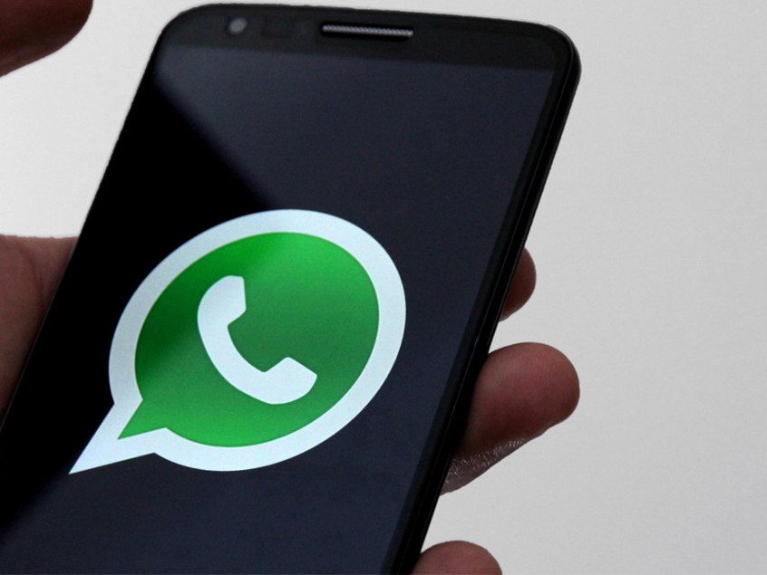 Immagine articolo: WhatsApp diventa come Facebook. Arrivano gli aggiornamenti di stato