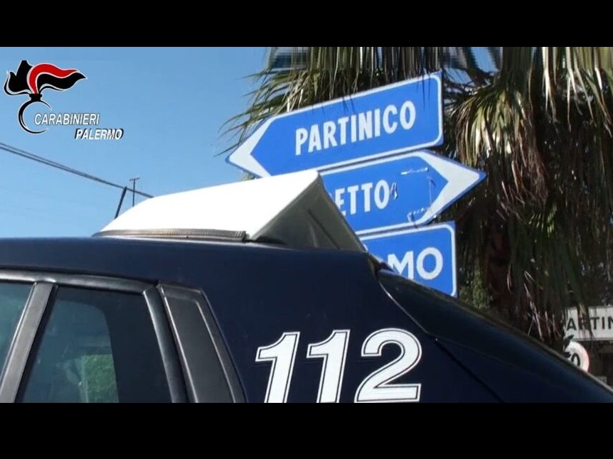 Immagine articolo: Violenta la figlia di amici e filma gli abusi sulla bimba: arrestato palermitano Immagine articolo: Violenta la figlia di amici e filma gli abusi sulla bimba: arrestato palermitano