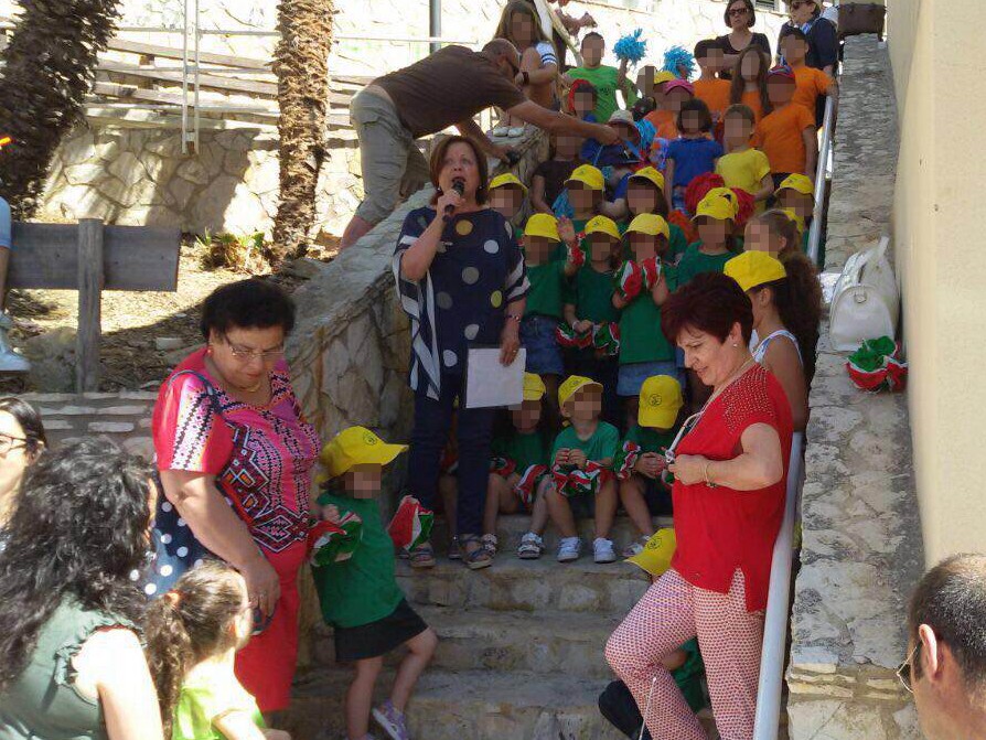 Immagine articolo: I bambini adottano le scalinate "Circe" e "Scalo di Bruca" di Marinella. Iniziativa in collaborazione con la Fidapa
