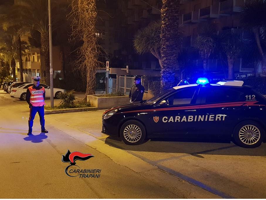 Immagine articolo: Carabinieri, denunce e sanzioni nel ponte del Primo maggio Immagine articolo: Carabinieri, denunce e sanzioni nel ponte del Primo maggio