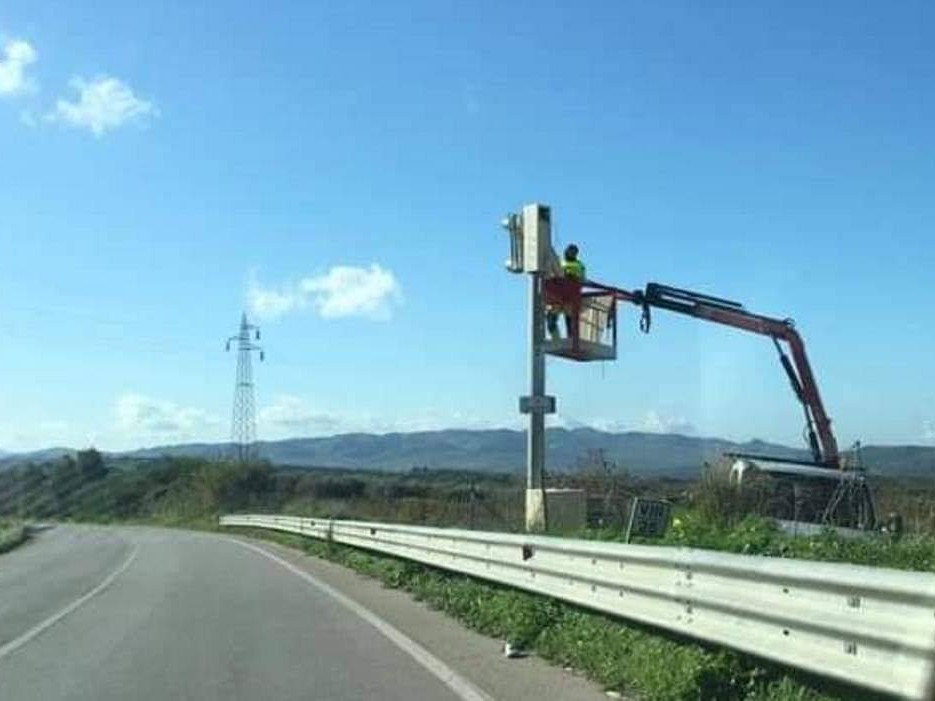 Immagine articolo: Lettera alla Redazione: "Multa non dovuta, tratto in inganno dalla mancata taratura dell'autovelox" Immagine articolo: Lettera alla Redazione: "Multa non dovuta, tratto in inganno dalla mancata taratura dell'autovelox"
