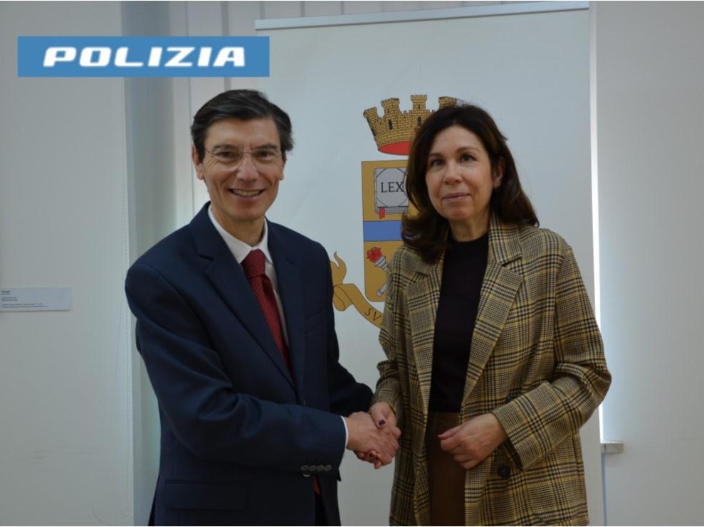 Immagine articolo: Questura Trapani, Rosaria Maida è il nuovo Vicario del Questore Immagine articolo: Questura Trapani, Rosaria Maida è il nuovo Vicario del Questore