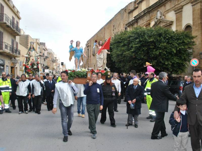 Immagine articolo: Domani la processione del Venerdì Santo. Attenzione al percorso ed ai divieti previsti dall'ordinanza