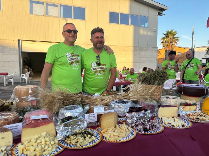 Immagine articolo: Sicilformaggi festeggia 30 anni di successi tra export, nuovi investimenti e posti di lavoro. Intervista ai fratelli Tommaso e Matteo Palmeri