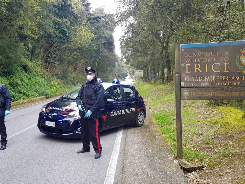 Immagine articolo: Sesso in auto in pieno giorno ad Erice. Multati dai Carabinieri 