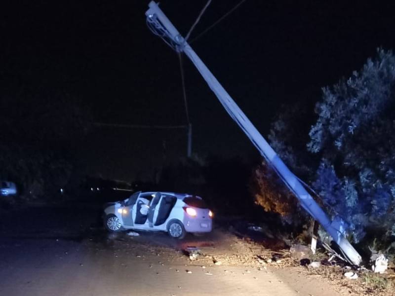 Immagine articolo: Campobello, auto contro un palo. Uomo trasportato in Ospedale a Castelvetrano 