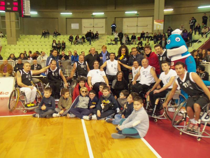 Immagine articolo: Il Sindaco ed il vice-Sindaco a Trapani per la manifestazione del basket in carrozzina