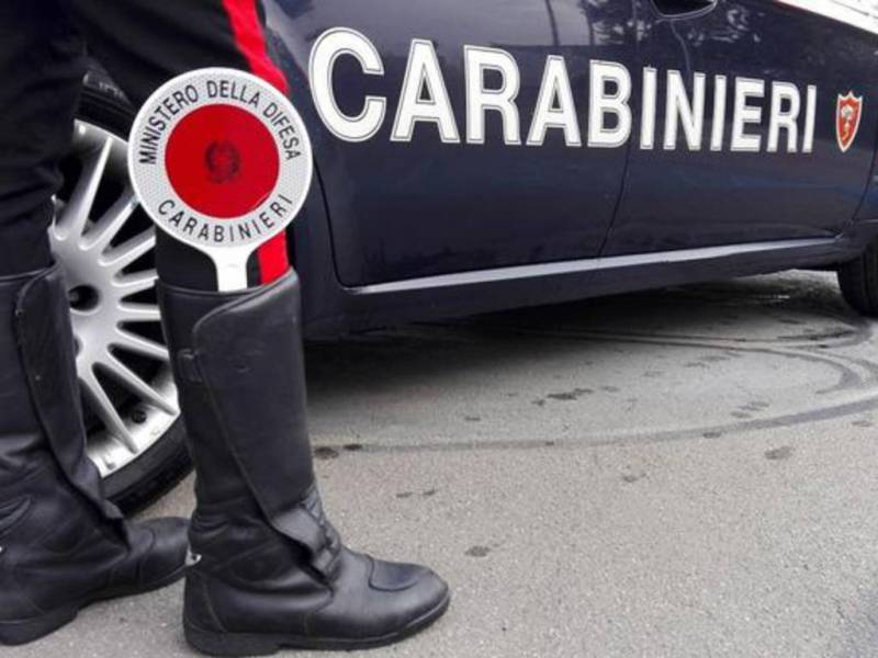 Immagine articolo: CVetrano, arrestate tre persone dai Carabinieri. Spacciavano droga dentro una villa