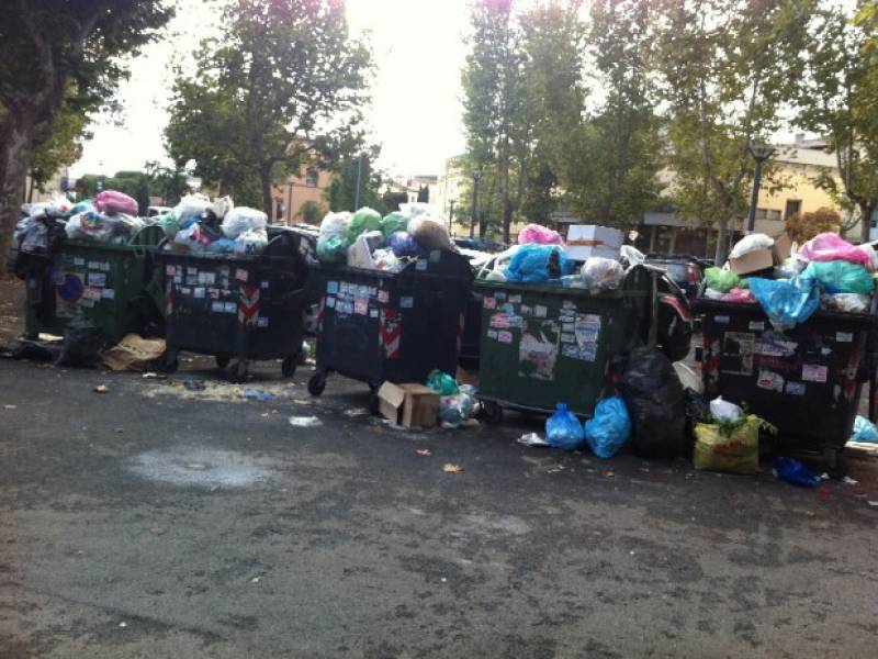Immagine articolo: Emergenza rifiuti, Errante a Crocetta: " Dove dobbiamo portarli?" 