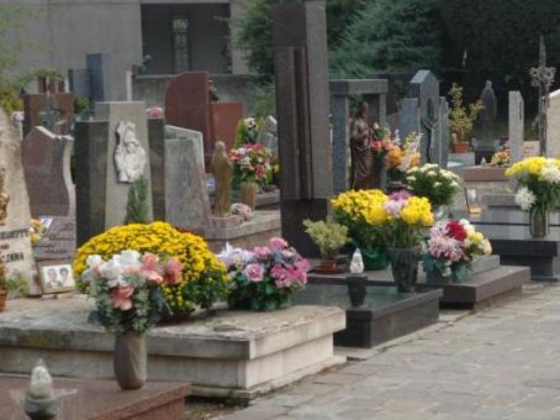 Immagine articolo: Emergenza "posti" al cimitero di Castelvetrano, Comune requisirà loculi per le salme in attesa di sepoltura