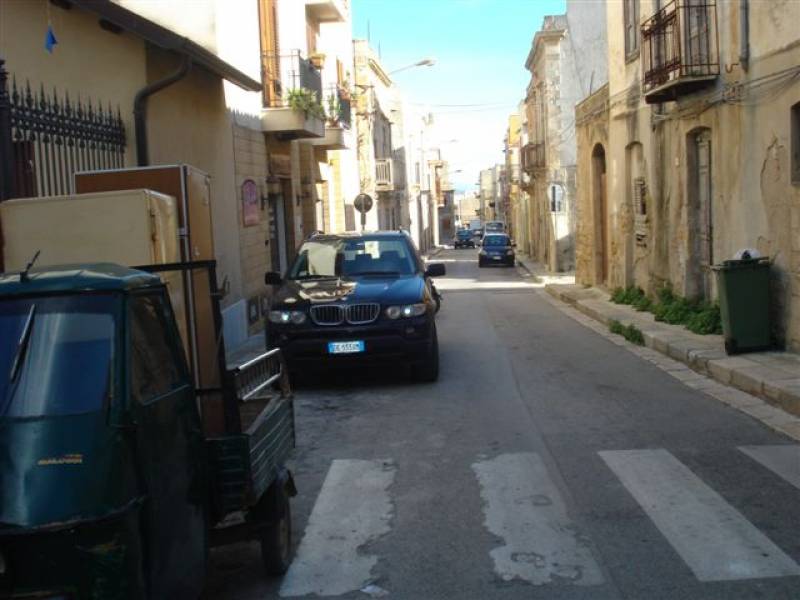 Immagine articolo: Il lettore scrive: "Una settimana di multe nella via San Martino e gli automobilisti non andranno più contro senso" Immagine articolo: Il lettore scrive: "Una settimana di multe nella via San Martino e gli automobilisti non andranno più contro senso"