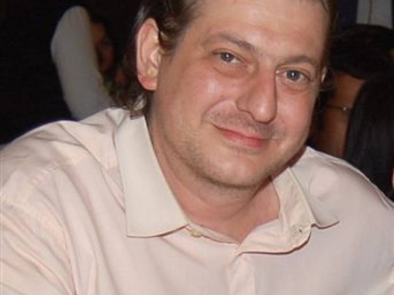 Immagine articolo: Folla e commozione per l'ultimo saluto a Giuseppe Picone. Presente anche il Sindaco