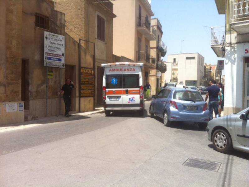 Immagine articolo: Castelvetrano, incidente in via Trapani. Coinvolta un'ambulanza