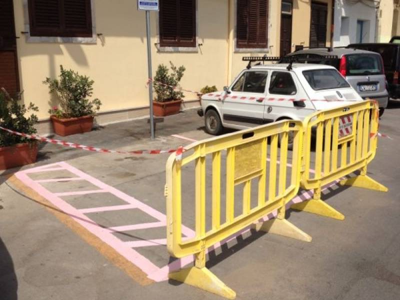 Immagine articolo: Istallato a Selinunte il parcheggio "rosa". Soddisfatto Felice Errante