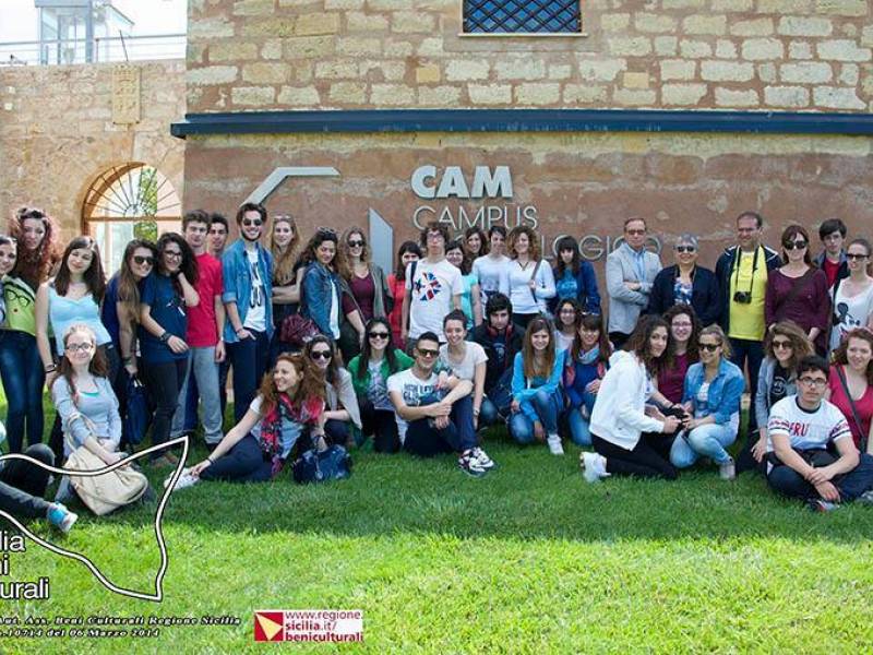 Immagine articolo: Gli alunni del Liceo Classico fra " Archeologia e ambiente" al Cam di Triscina