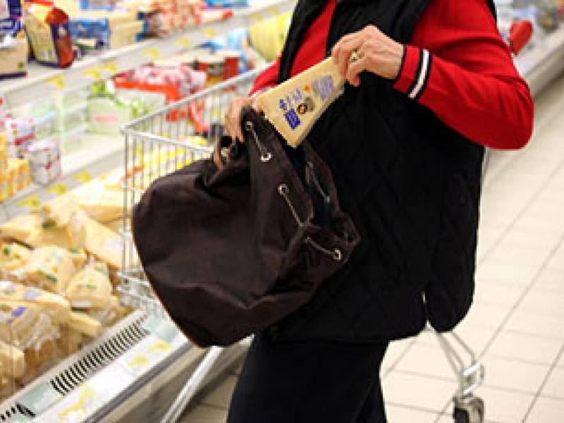 Immagine articolo: Selinunte, in quattro rubano Nutella e pasta al market per circa 150 euro