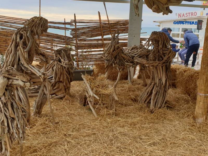 Selinunte Grande Successo Per Il Presepe Venuto Dal Mare Quando Il Riciclo E Arte E Passione Castelvetranonews It