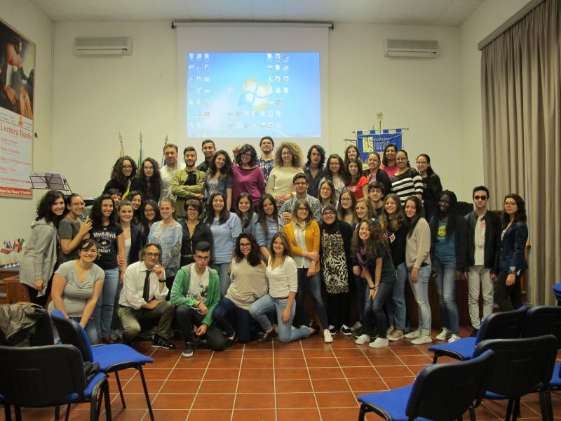 Immagine articolo: Al Liceo Classico gli alunni rendono omaggio alle numerose vittime della “Grande guerra”