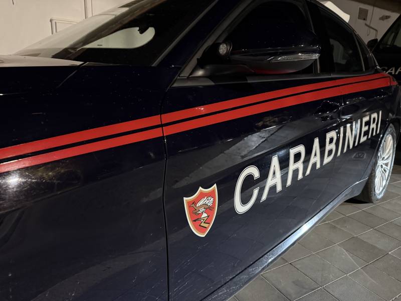 Immagine articolo: Studente aggredisce con coltello un docente, choc in una scuola media del trapanese Immagine articolo: Studente aggredisce con coltello un docente, choc in una scuola media del trapanese
