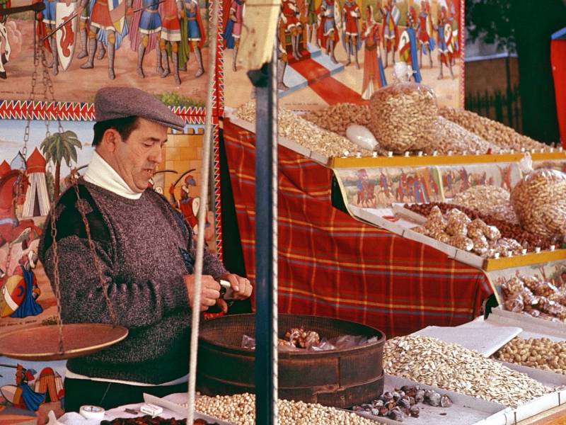 Immagine articolo: Piacere per gli occhi e delizia per il palato. Alla scoperta delle origini di "calia, simenza e fastuca"