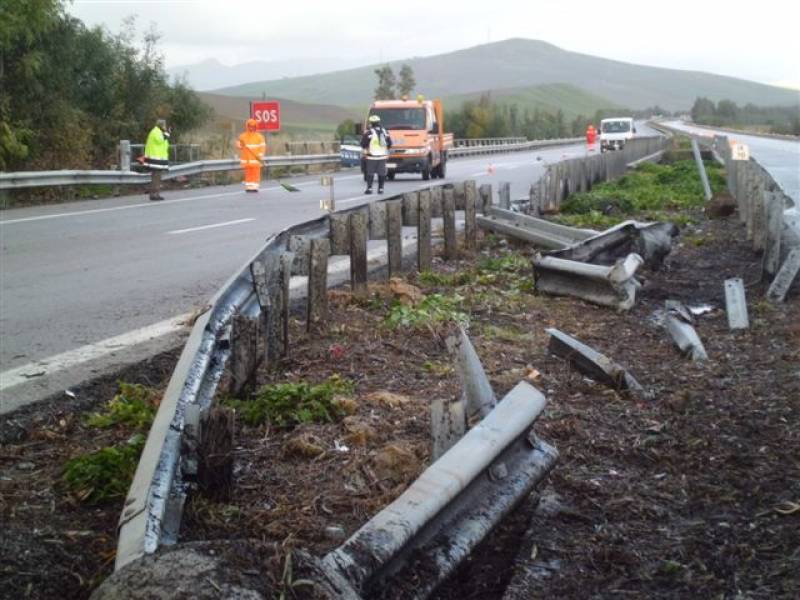 Immagine articolo: Grave incidente sulla A29, auto di un santaninfese si ribalta: "Sono miracolato"