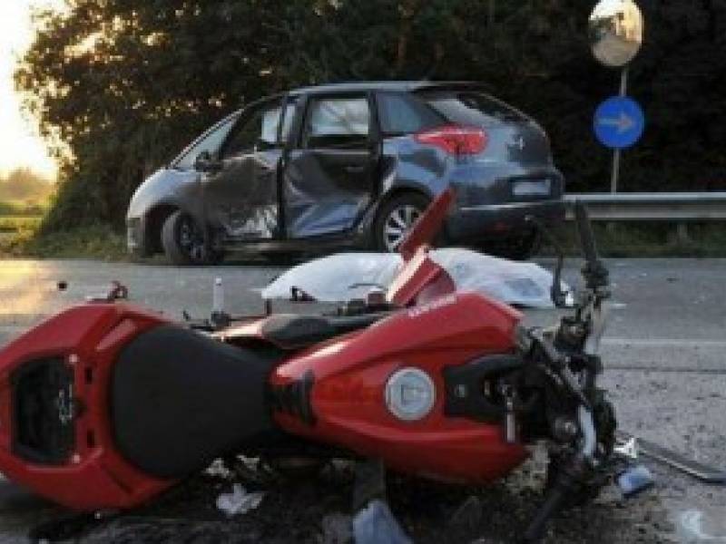 Immagine articolo: Incidente mortale tra Marsala e Trapani. Muore 21enne