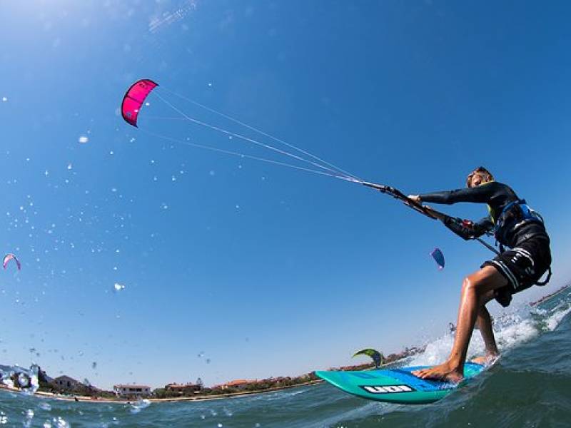 Immagine articolo: Incidente con kite surf. Giovane muore nelle acque dello Stagnone di Marsala