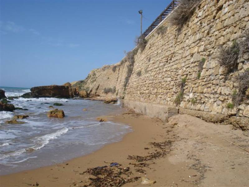 Immagine articolo: “Il muraglione di Marinella di Selinunte va messo in sicurezza”
