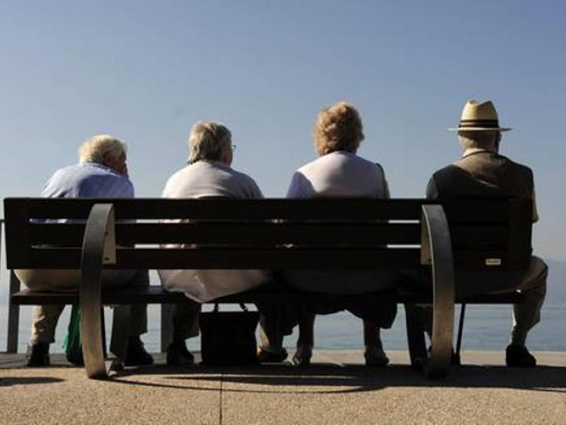Immagine articolo: Il diritto alla vecchiaia esiste? Tra riforme e doveri in famiglia il riposo è un "miraggio"