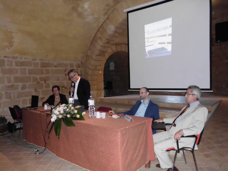 Immagine articolo: Successo alla presentazione del libro di Giuseppe Petralia «Il piacere della lettura» 