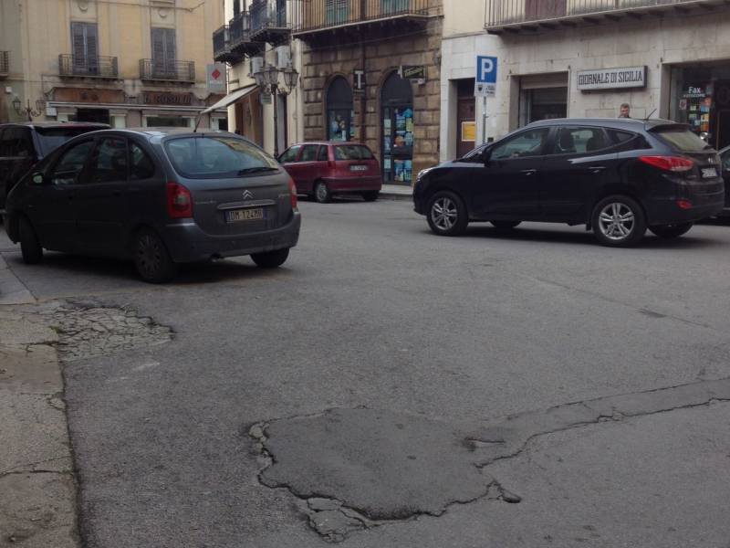 Immagine articolo: Castelvetrano, da oggi riapre al traffico la piazza Principe di Piemonte
