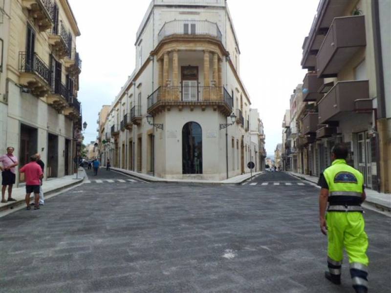 Immagine articolo: "Agevolazioni per i commercianti del centro storico danneggiati dai lavori". Proposta da commissione consiliare