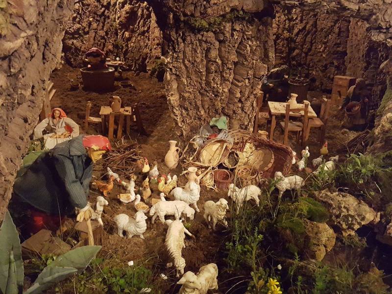 Immagine articolo: Da “li cosi di ficu” al presepe in casa. Il Natale in Sicilia fra ricordi, aneddoti e tradizioni del passato