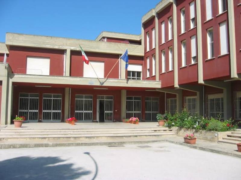 Immagine articolo: Salemi, corso d'inglese gratuito per insegnanti all'Istituto “G. Garibaldi – G. Paolo II” Immagine articolo: Salemi, corso d'inglese gratuito per insegnanti all'Istituto “G. Garibaldi – G. Paolo II”