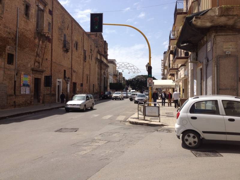 Immagine articolo: Il lettore scrive: "Propongo all'Assessore Calcara alcuni suggerimenti in materia di traffico" Immagine articolo: Il lettore scrive: "Propongo all'Assessore Calcara alcuni suggerimenti in materia di traffico"