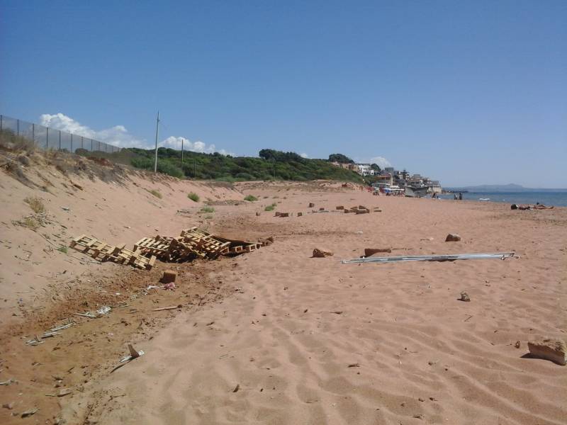 Immagine articolo: Selinunte, feste in spiaggia e rifiuti abbandonati. Dura presa di posizione di Errante